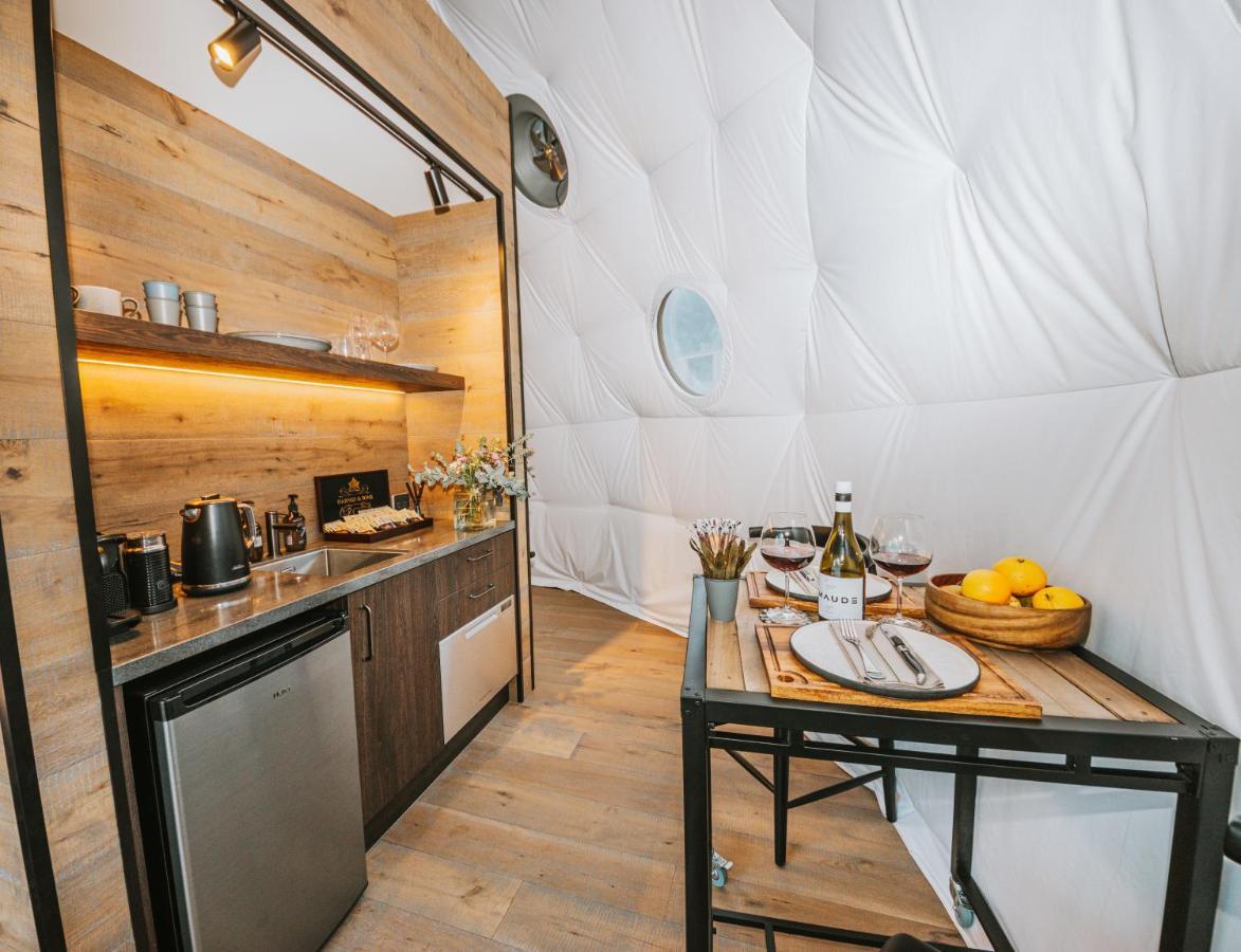 Hotel Cross Hill Glamping Lake Hāwea Esterno foto