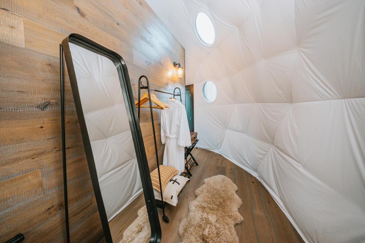 Hotel Cross Hill Glamping Lake Hāwea Esterno foto